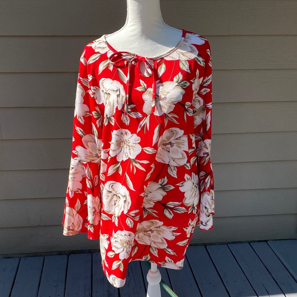 4/$20 red floral blouse with bell sleeves